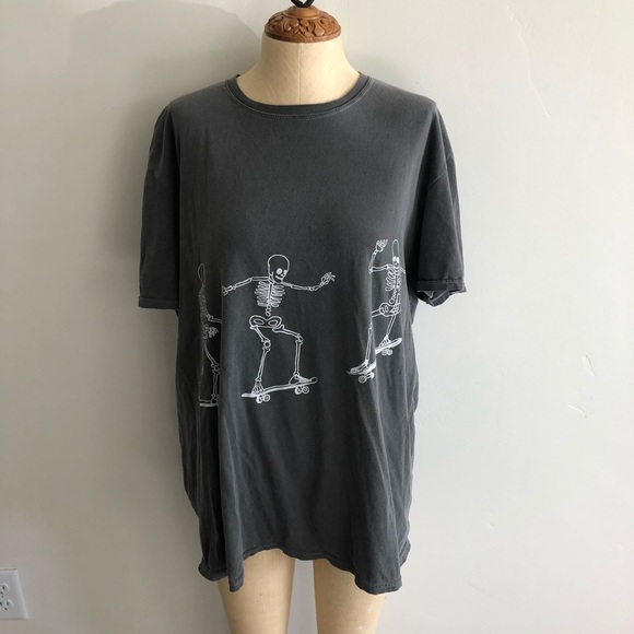 Urban Outfitters Skating Skeletons Tee 
